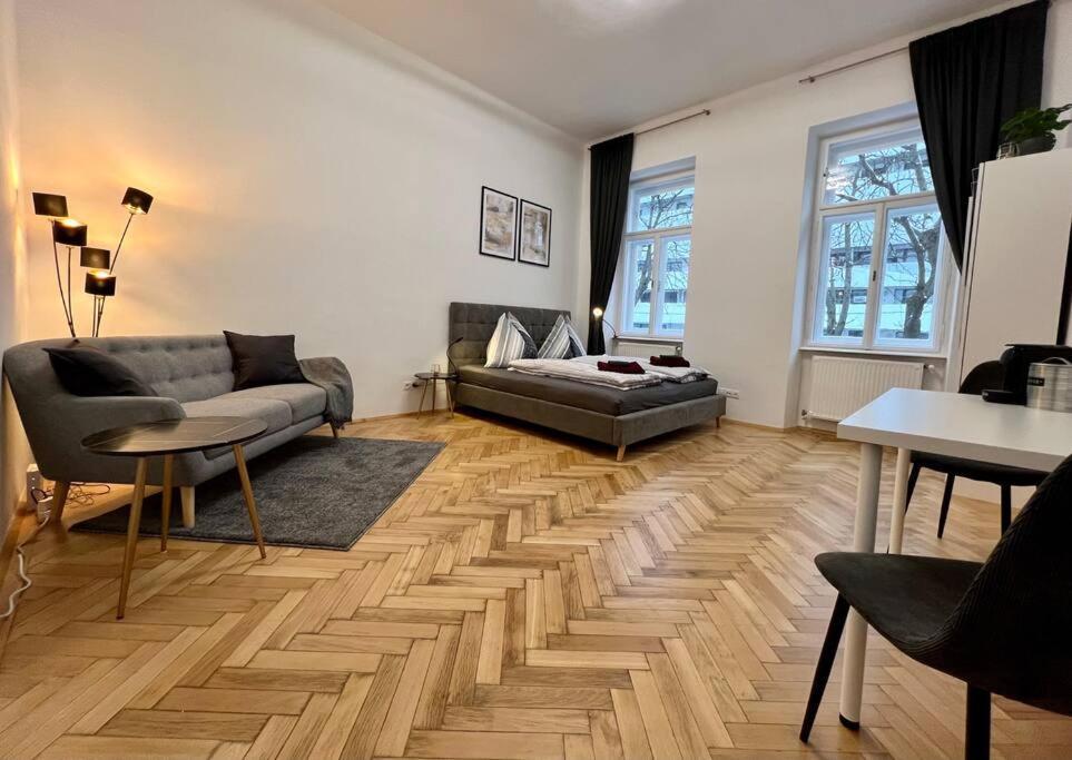 Little Cozy Residence - Enjoy Viennas Summer Season Zewnętrze zdjęcie